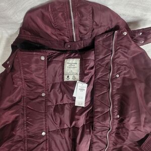 Abercrombie & Fitch Women's Deep Burgundy Puffer Jacket